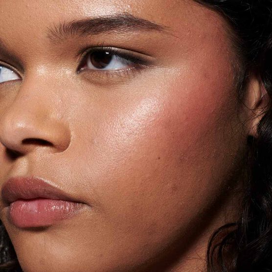 Blush L�quido Good vibes Strobe Dewy